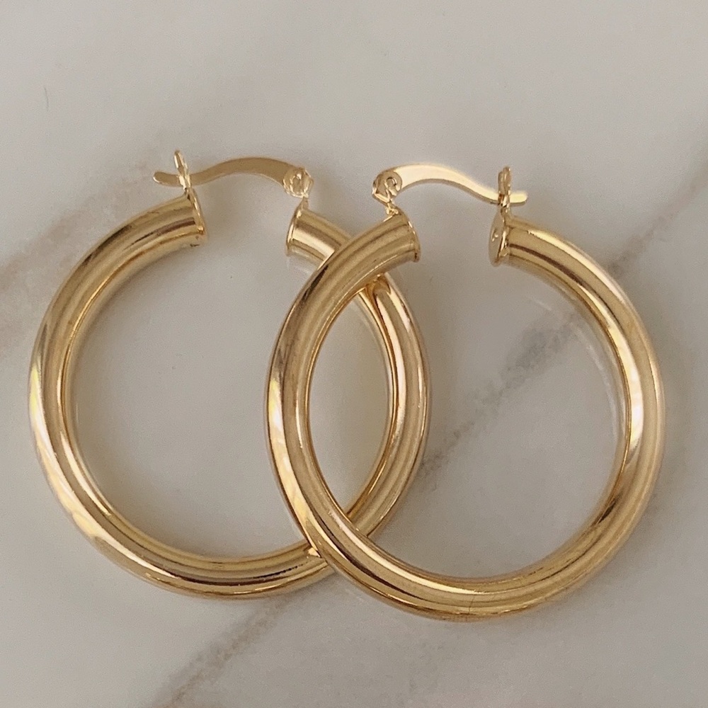 Tube Hoops | 18k Gold Filled - Picture 3 of 5